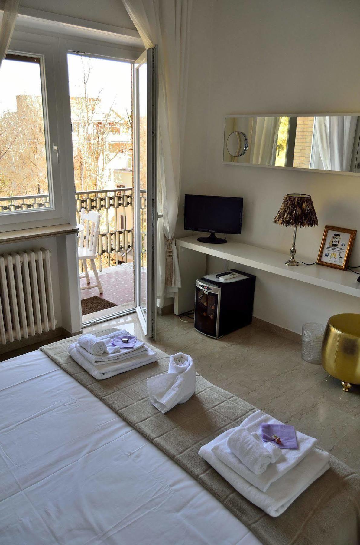 Rome&Suites Екстер'єр фото